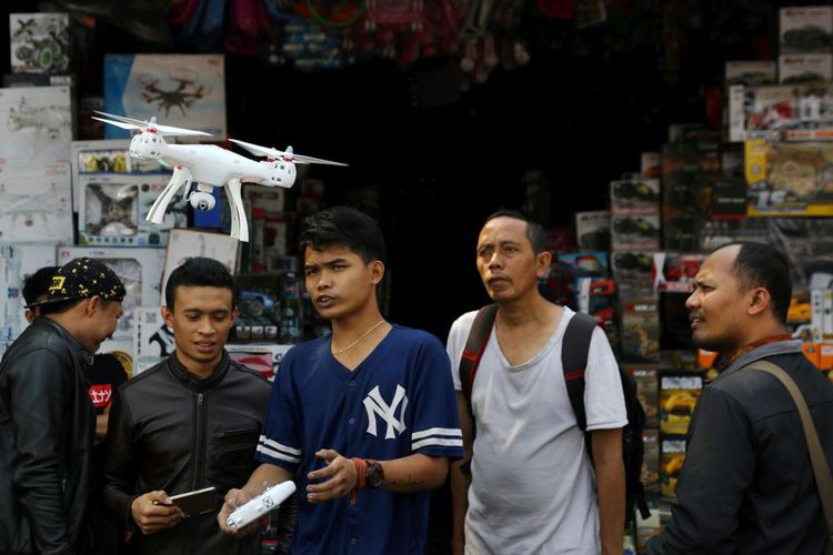 Belanja Online dari Luar Negeri Maksimal 75 Dollar AS Per Orang